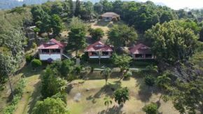 Отель Freedom Estate  Ko Lanta